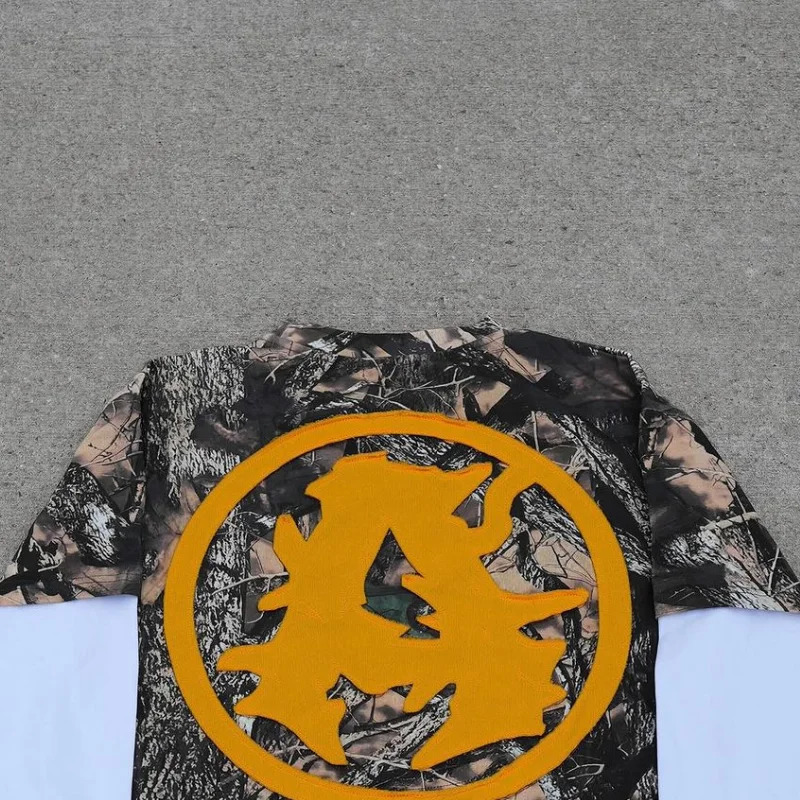 American street Harajuku printed camouflage long sleeved handle mens long sleeved Y2K loose letter printed oversized T-shirt 241023