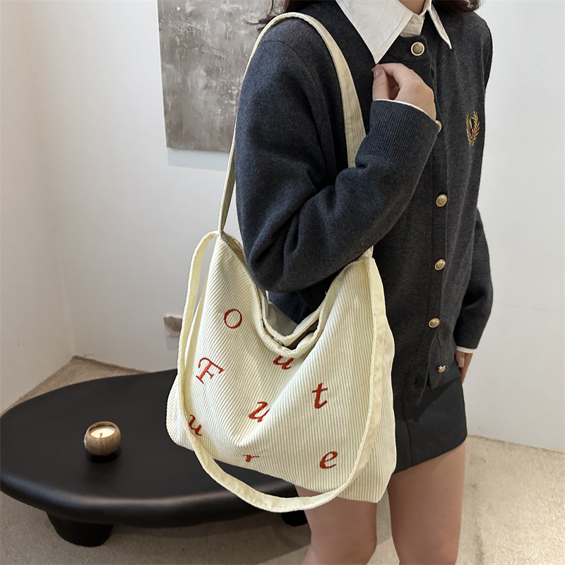 2025 Designer Large 3 2024 New Capacity Fashion Shoulder Simple Leisure Crossbody Bag free shipping