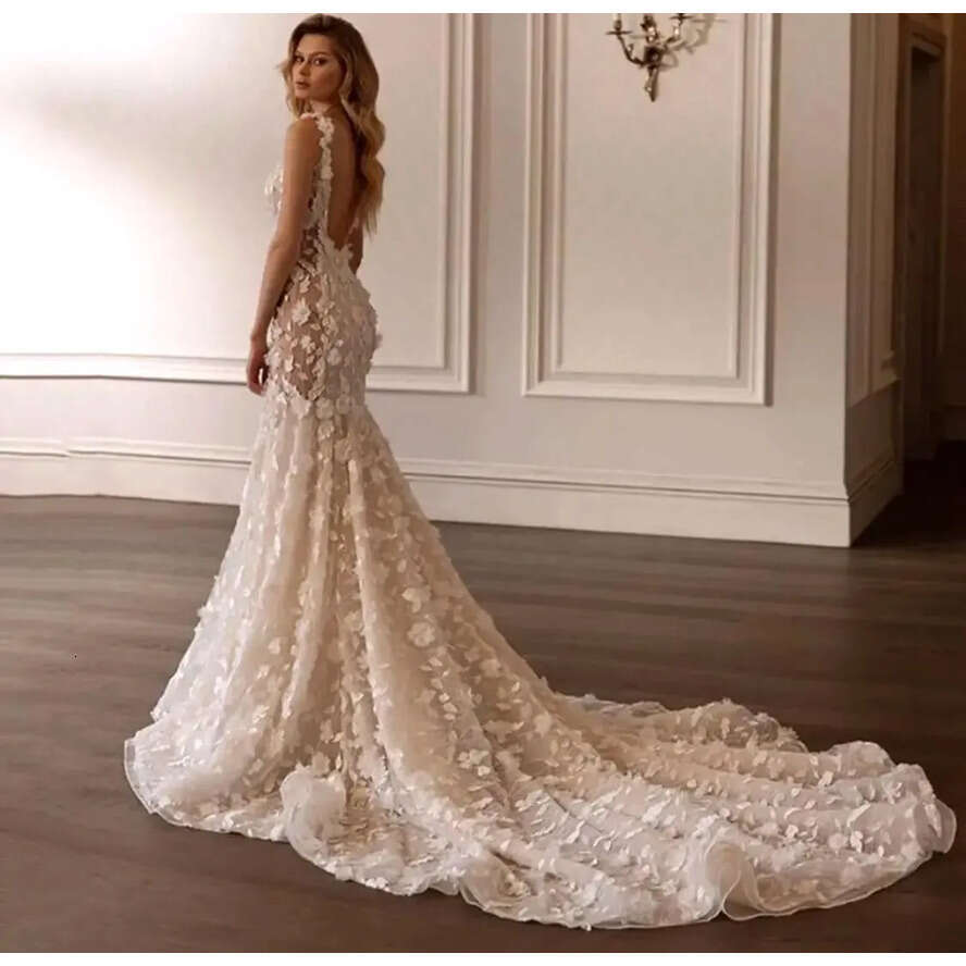 Lace Amazing 3D Wers Mermaid Wedding Dresses Sexy Open Back Spaghetti Straps Sweep Train Bridal Gowns For Western Garden Church Robes De Mariage Bc188