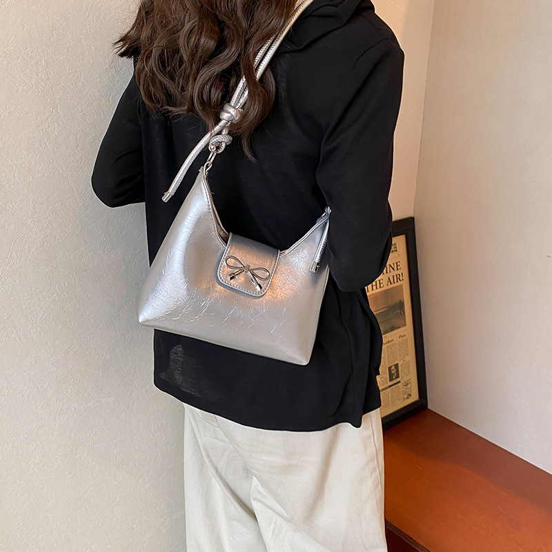 2025 Designer tote 3 Handheld fashionable shoulder 2024 new sweet bow simple crossbody bag free shipping