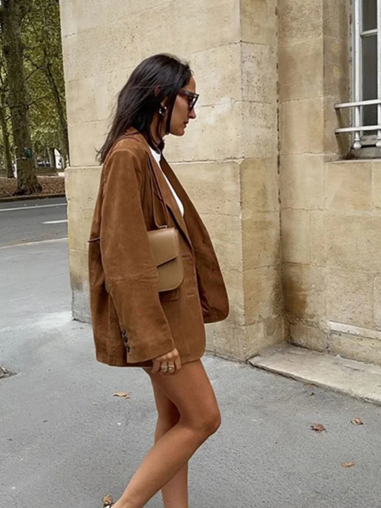 Womens casual brown collar pocket suede jacket fashionable single chest long sleeved retro jacket womens autumn street jacket 241023