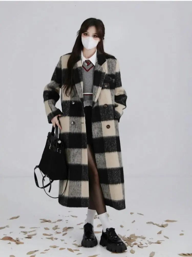 Retro black and white plain long wool coat womens winter wool jacket thick warm jacket Korean fashion jacket 241023