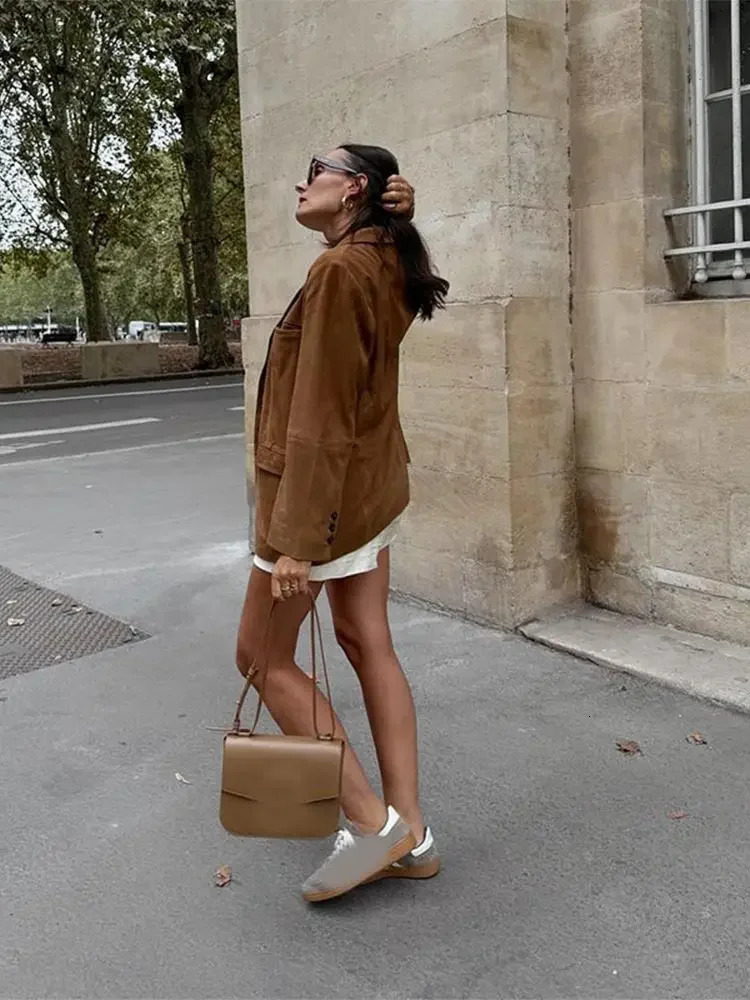 Womens casual brown collar pocket suede jacket fashionable single chest long sleeved retro jacket womens autumn street jacket 241023