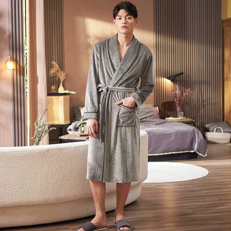 2022 Autumn Winter Mens Bathroom Fce Sp Top Kimono Mens Flannel Robe Long Bathrobe Bridal Dress W241023