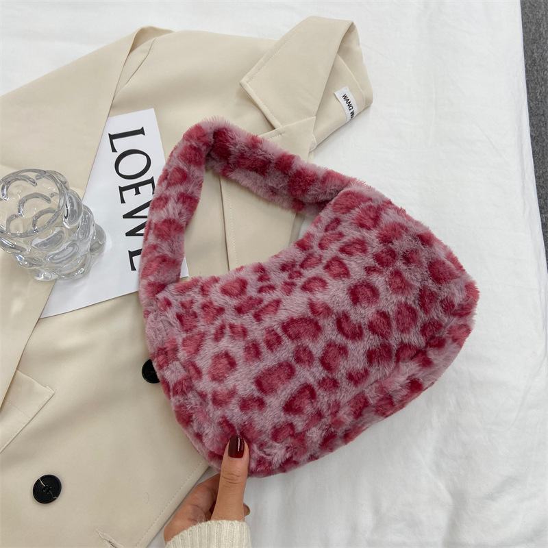 2025 Designer free shipping new 3 designer handbag bags for women men the tote large travel shoulder casual plush armpit bag