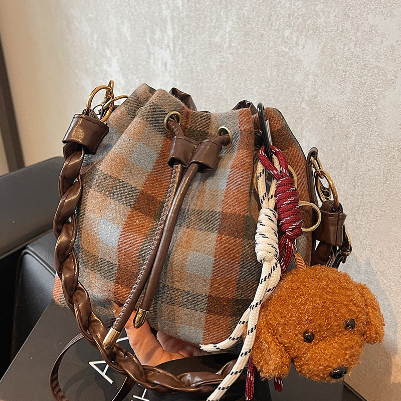 2024 bags designer women free shipping Fashionable woolen drawstring bag versatile commuting retro NEW hot plaid water bucket