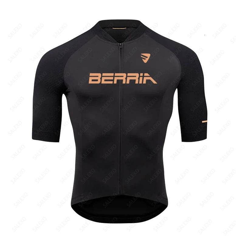 Summer BERRIA Team Cycling Jersey Set Men Racing Bicycle Clothing Suit Mountain Bike Clothes Maillot Ciclismo Hombre 241011