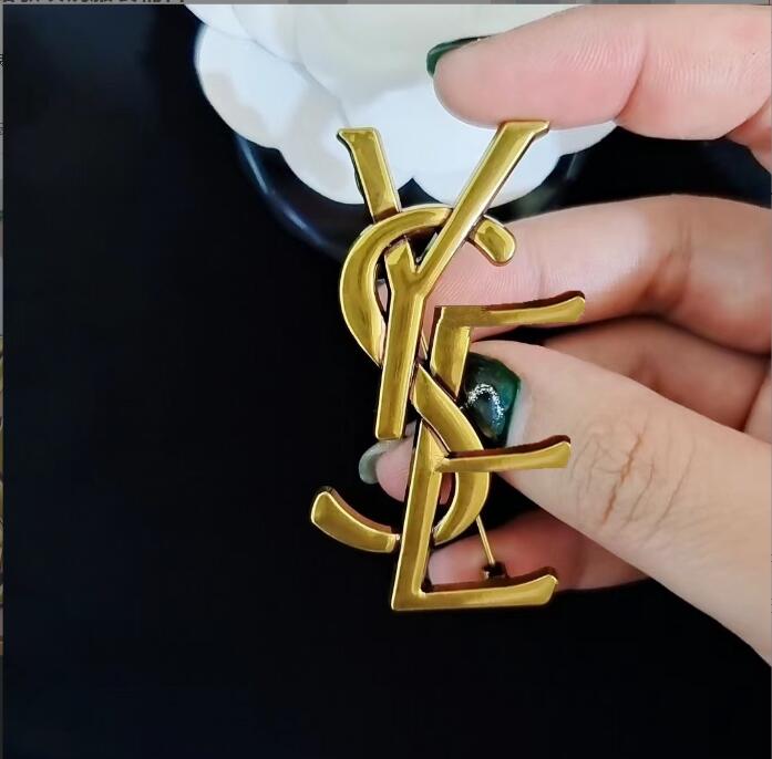 Broche Designer Femme Homme Plaqué Or Haute Qualité Bijoux Épingle Cadeau Noël Mariage Accessoire Fête