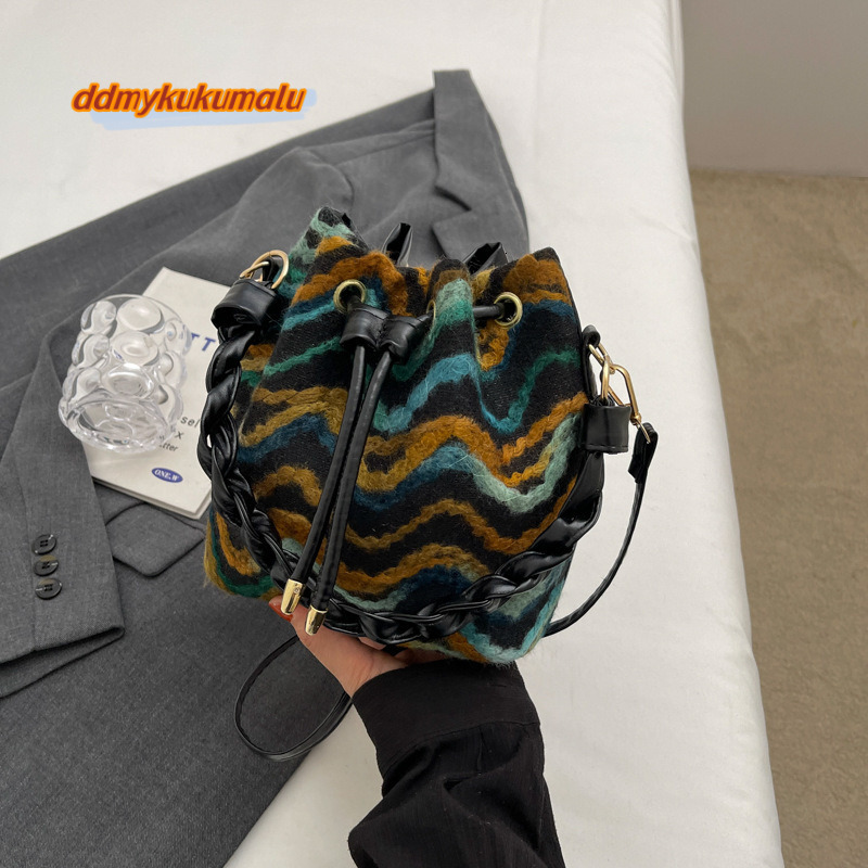 Spring/Summer Bohemian Knitted Pattern Small for Women 2024 New Fashion Color Contrasting Crossbody Pulling Rope Bucket Bag #20 kukumalu