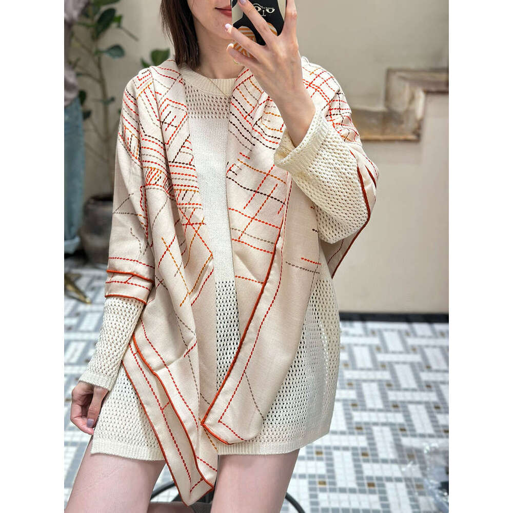 2024 Winter Quality Satin Foulard go Women's Pareos Wrap Tippet Kashmiri Designer Shawl Cashmere Ruy Scarf Beige High