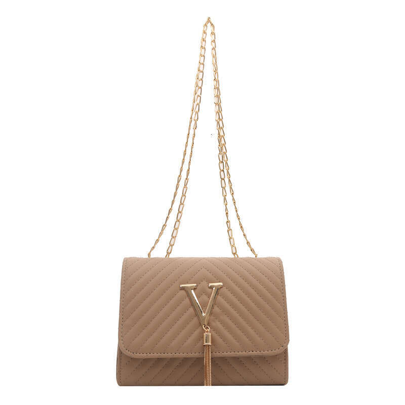 Tassel V-shaped shoulder women's 2024 new fashionable small square niche versatile chain diagonal cross bag