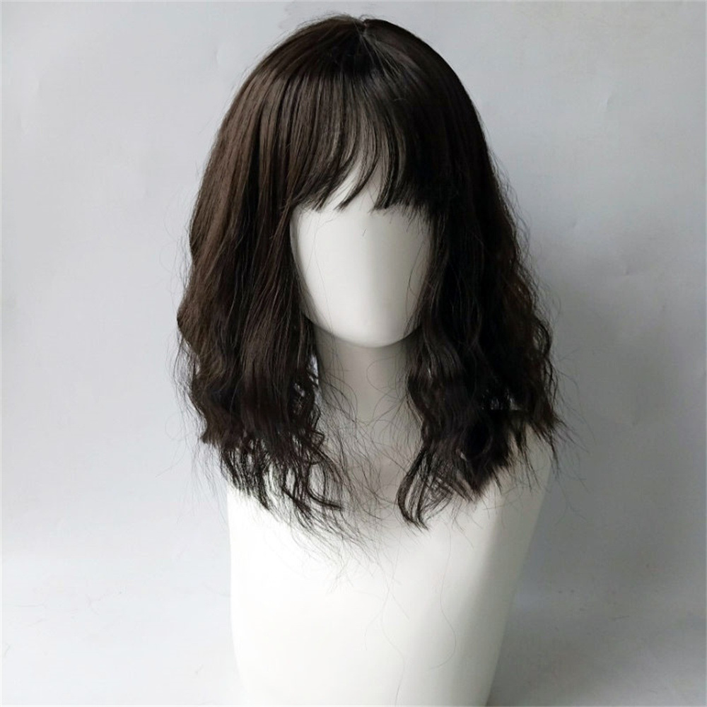 Shoulder-length short curly wig with bangs for women with simulated wool curly short hair