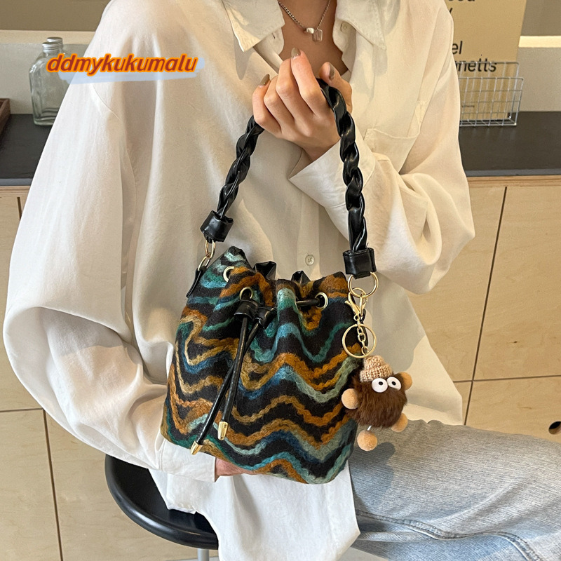 Spring/Summer Bohemian Knitted Pattern Small for Women 2024 New Fashion Color Contrasting Crossbody Pulling Rope Bucket Bag #20 kukumalu