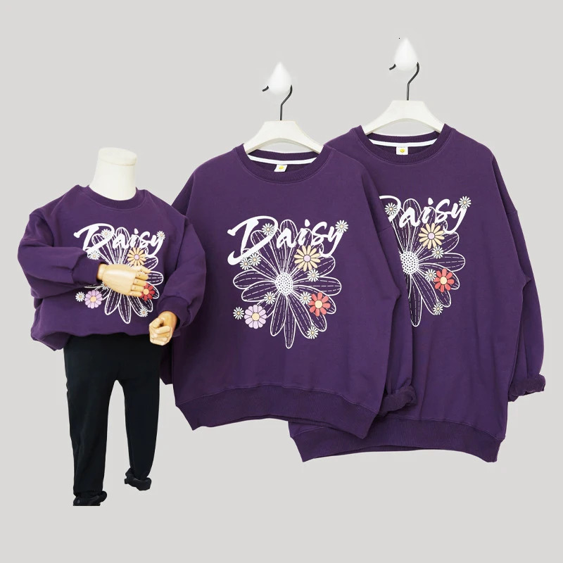 IYEAL Family Sweatshirt Mother Father Daughter Son Matching Outfit Mens Couple Shirt Childrens Top 241022