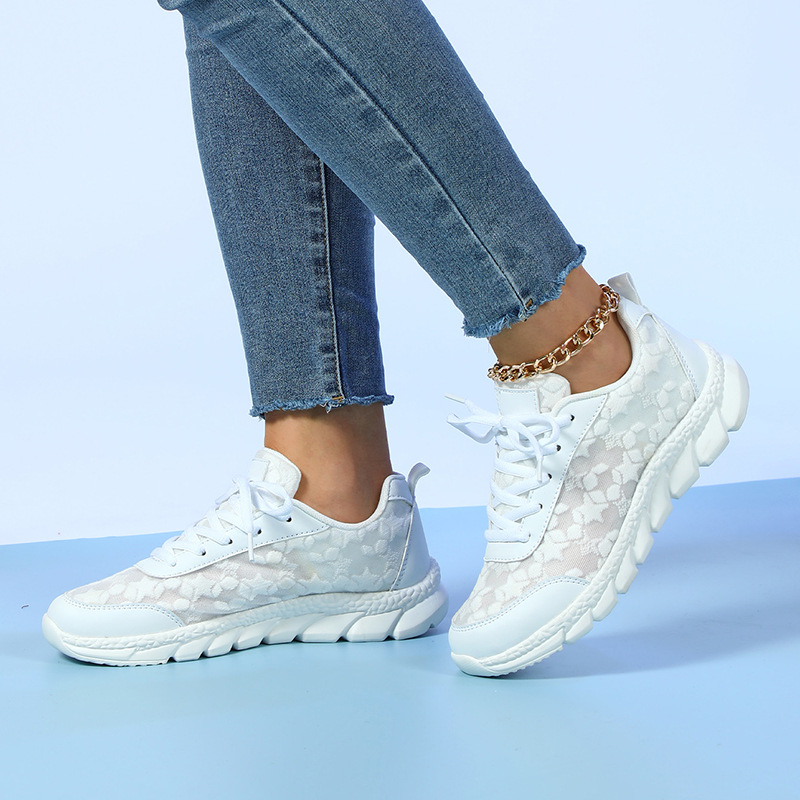 Cold adhesive shoes mesh surface breathable casual sports shoes soft sole comfortable outdoor running shoes fashion all match white shoes