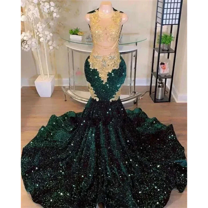 Green Mermaid Dark Popular Prom Dresses 2024 For Black Girls Golden Lace Appliques Beads Tassels Veet Sequins Party Gown Bc18147