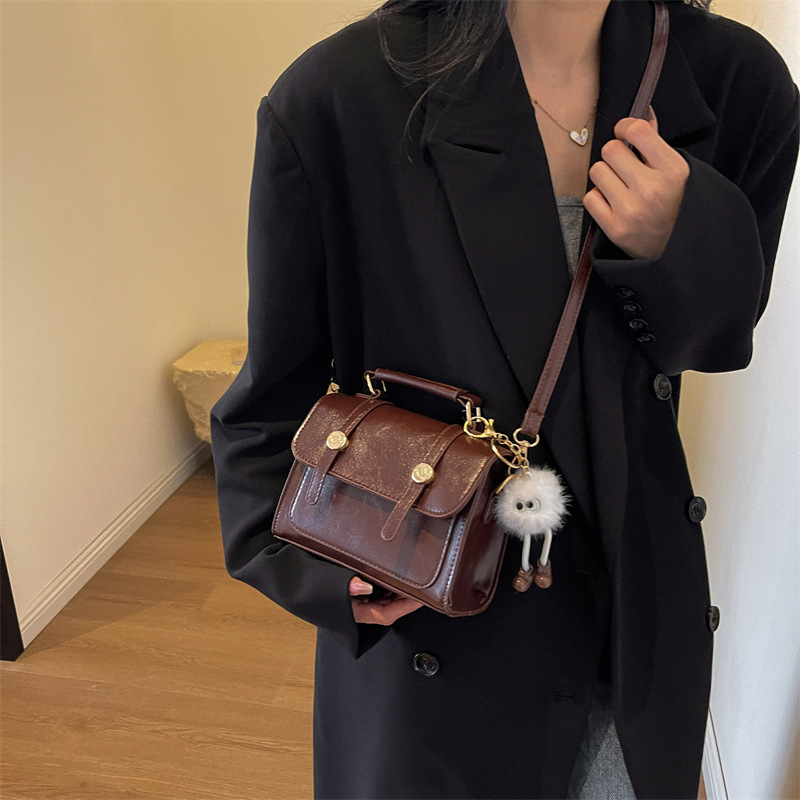 2025 Designer New 3 2024 Winter Handbag Fashion Shoulder Simple Cross Side Small Square Bag free shipping