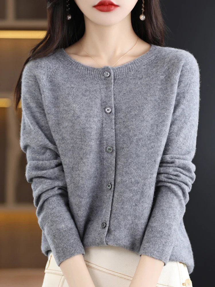 Womens cashmere sweater 100% Merino wool knitted cardigan autumn womens knitted O-neck solid color casual fashion top 241022