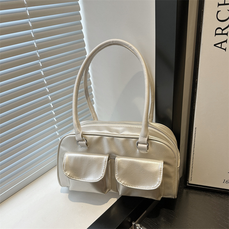 2025 Designer New Autumn 2024 3 Beautiful Handheld Small Square Trendy Fashion Shoulder Bag free shipping