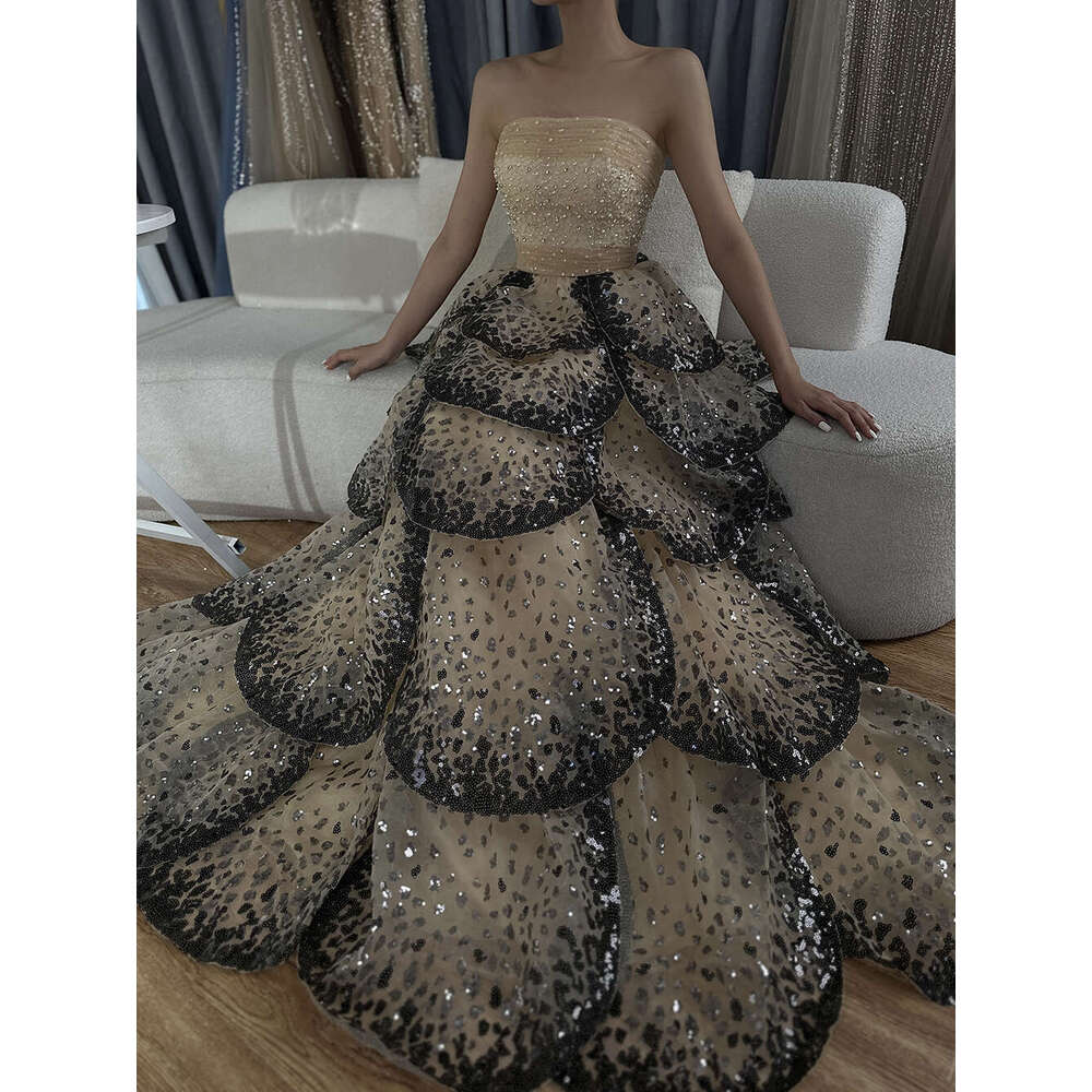 Serene Hill 2024 Black Nude Saudi Strapless Evening Dresses with Sparkly Sequin Tiered Ruffles for Formal Gowns LA72505A