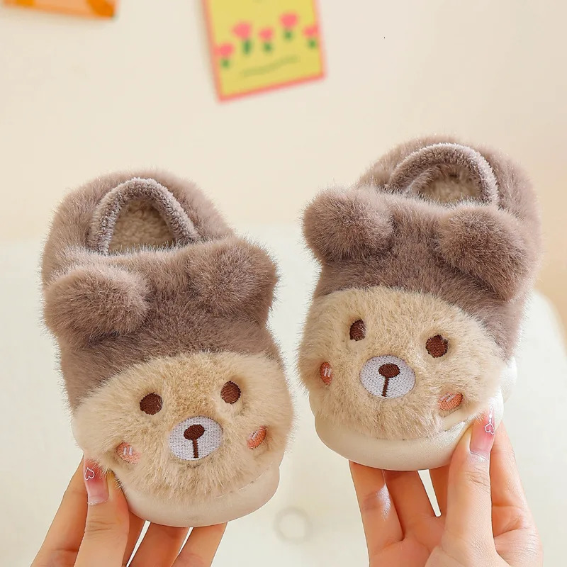 Winter rabbit cartoon childrens slider cute bear warm plush slider childrens soft sole boys and girls winter shoes 241022