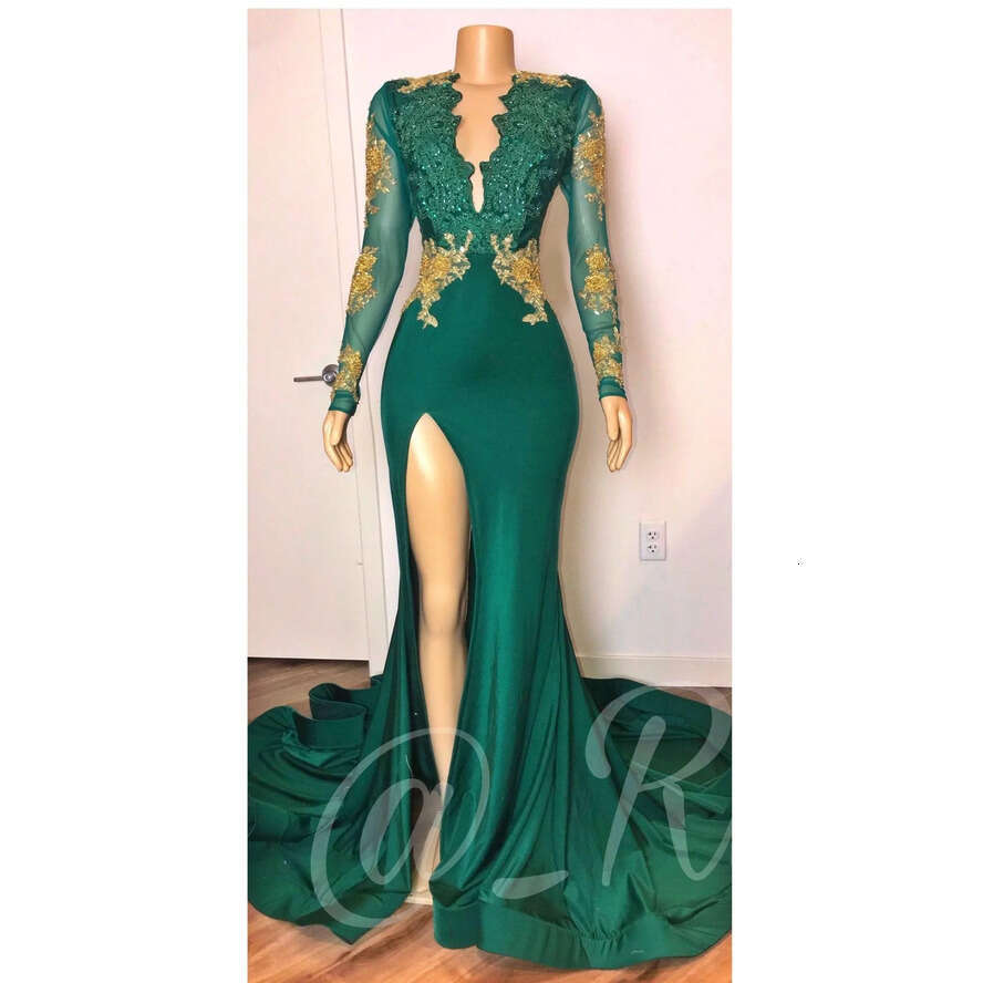 Backless New Prom Sexy Dresses Mermaid Long Sleeves Hunter Green Gold Lace Beaded Deep V Neck Special Ocn Evening Gowns