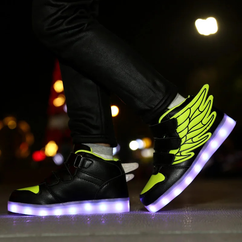 Waterproof leather childrens luminous shoes sports shoes LED lights shoelaces wings USB charging casual sports shoes girls skateboarding shoes 241008