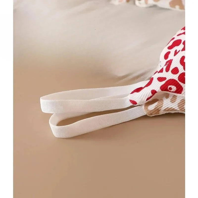 2025 New fashion designer women s seamless bra low waist underwear leopard print sexy gerie Vneck sports cotton set
