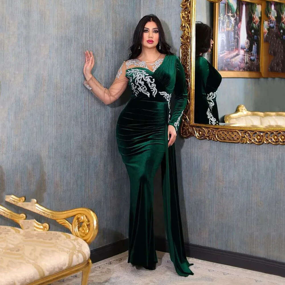 Beautiful Evening Dresses For Women Romantic Gorgeous Satin Fashion Long Sleeved Elegant Exquisite Lace Applique Prom Gowns