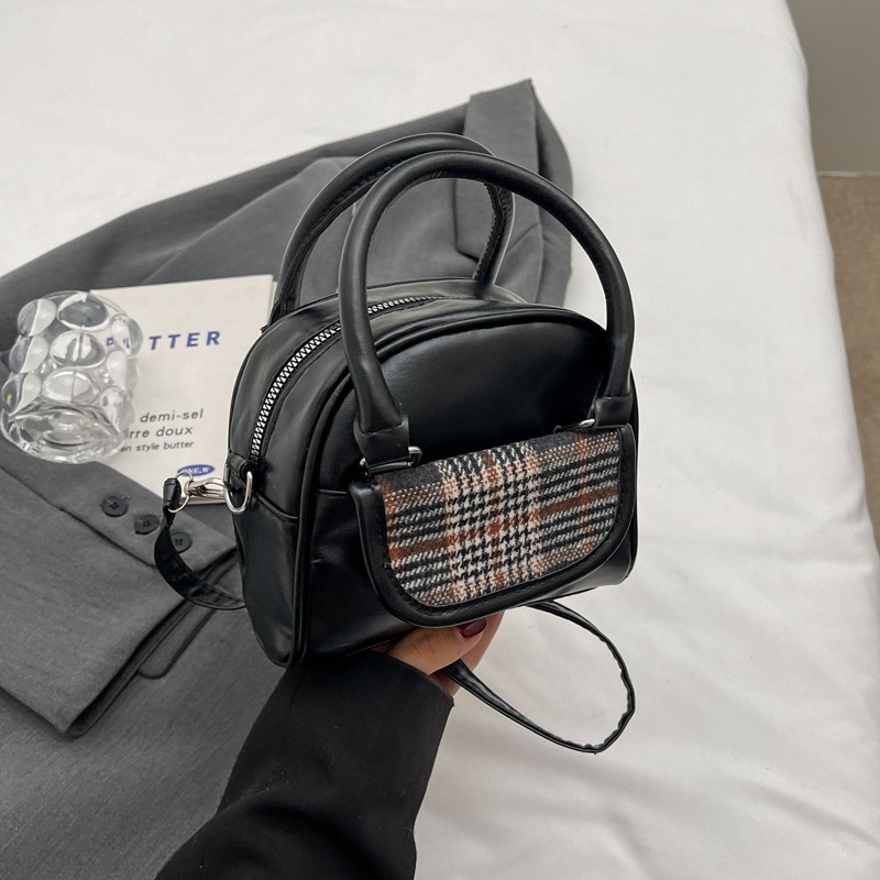 2025 Designer Fashionable minimalist 3 and small square 2024 winter new item niche popular crossbody bag casual handbag