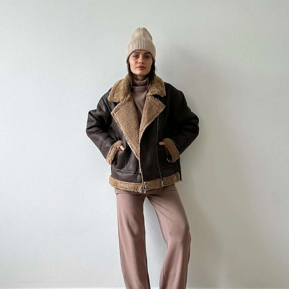 Winter Women Warm Thick Fur Pu-Leather Jacket Vintage Lapel Long Sleeved Zipper Overcoat Fashion High Street Female Coats