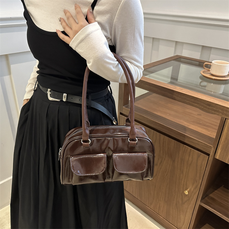 2025 Designer New Autumn 2024 3 Beautiful Handheld Small Square Trendy Fashion Shoulder Bag free shipping