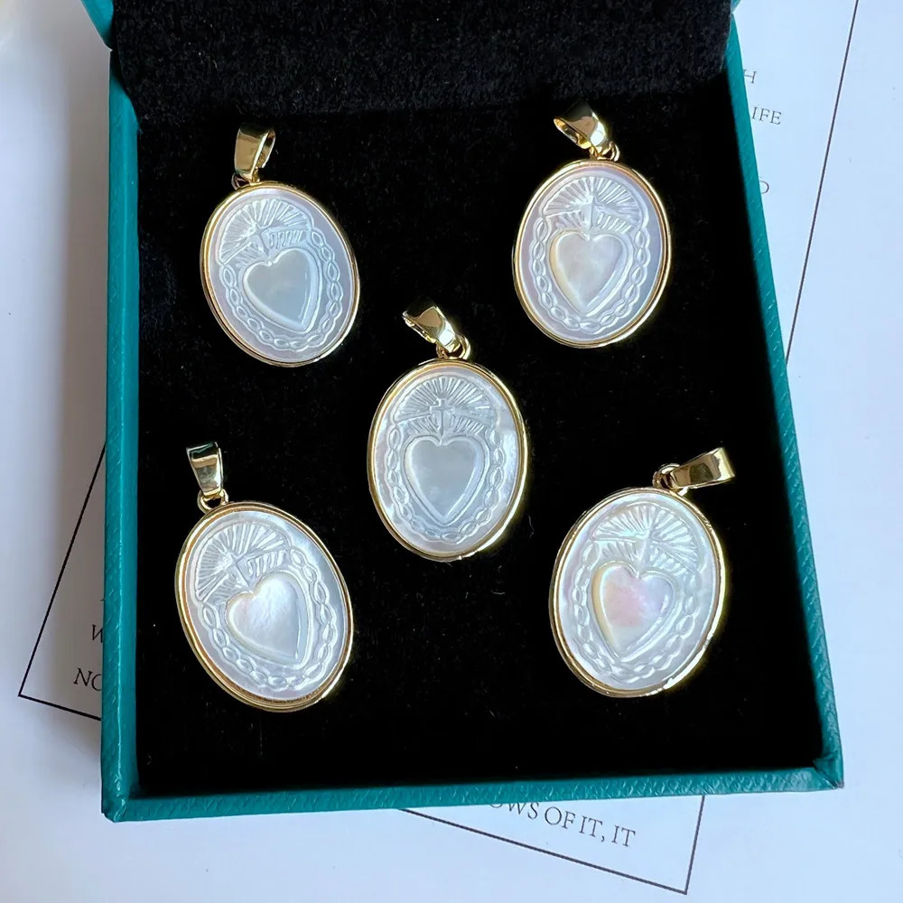 5pcslot 16x24mm Natural Mother Pearl Shell Holy Spirit Guadalupe Pendant Sacred Heart Religipous Medals Charms for Necklace 241023