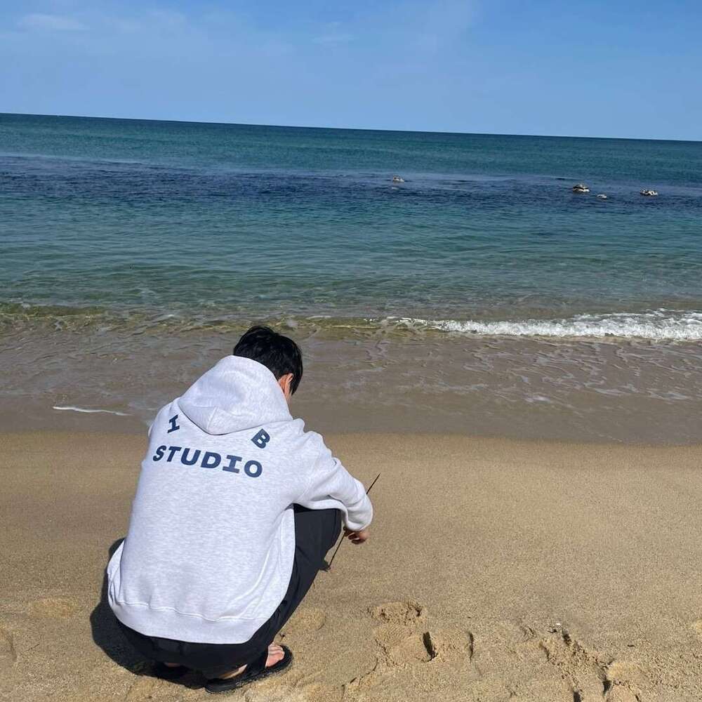 High end and Autumn Winter High Quality Men Women Universal Cotton Clothing Sweatshirt Long Sleeve Hoodie
