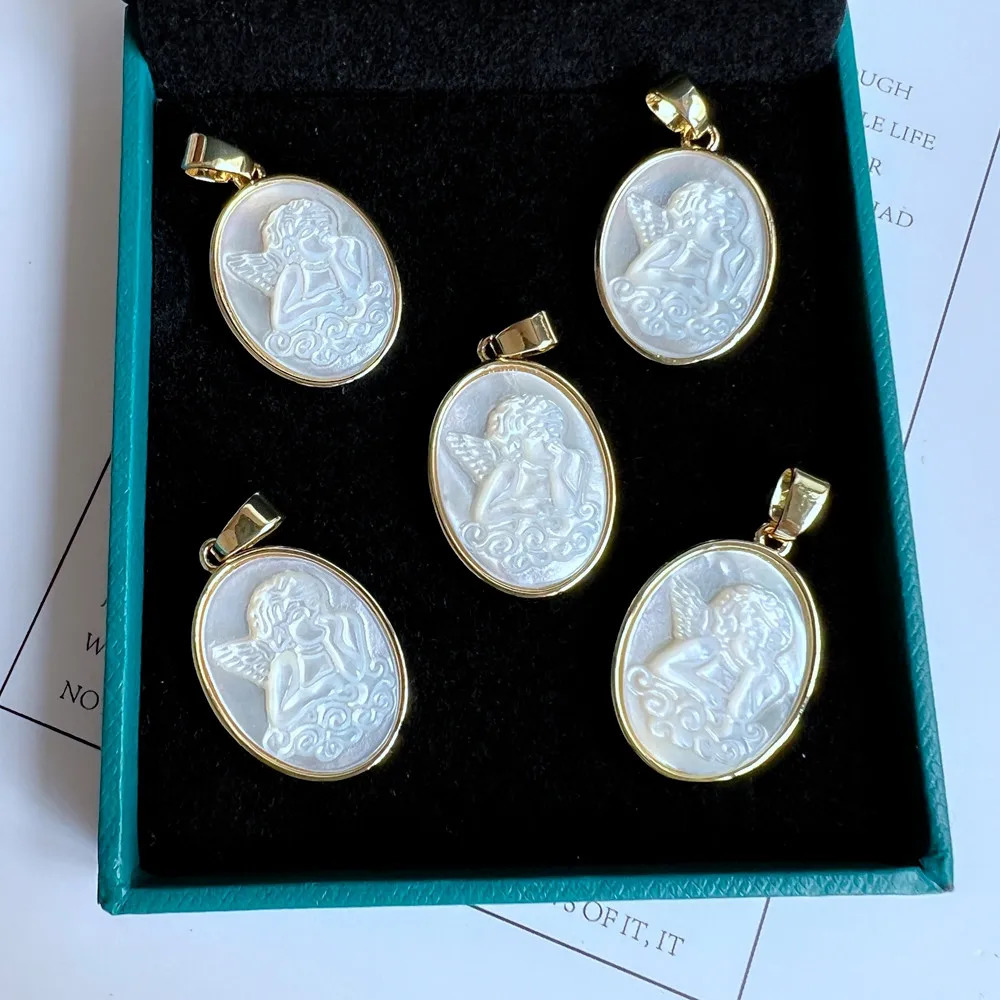 5pcslot 16x24mm Natural Mother Pearl Shell Holy Spirit Guadalupe Pendant Sacred Heart Religipous Medals Charms for Necklace 241023