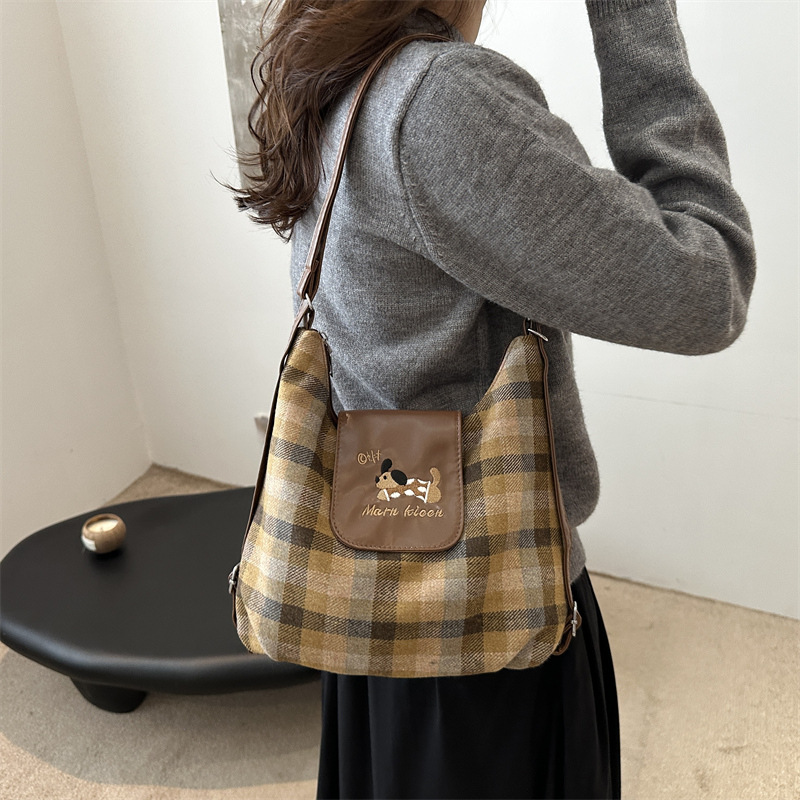 2025 Designer New tote 3 fashionable with niche design and large capacity 2024 autumn shoulder crossbody bag free shipping