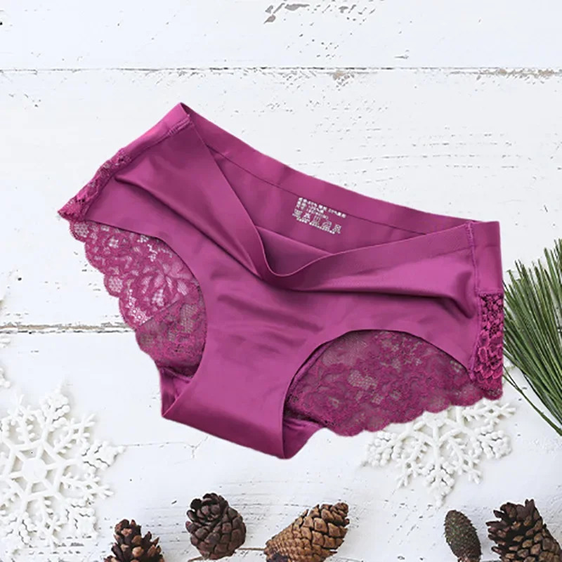 2025 New Designer Set Seamless Women s Comfortable Lace Underwear Hollow Underwear Set Underwear Low Waist Women s fashion Sports Underwear Soft Women