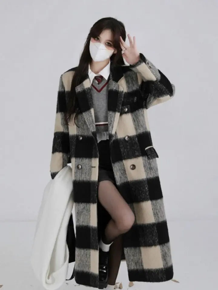 Retro black and white plain long wool coat womens winter wool jacket thick warm jacket Korean fashion jacket 241023