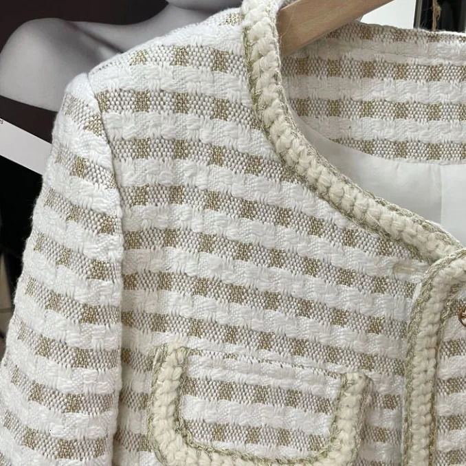 Socialite Temperature Plaid Small perfume Style Jacket Womens Pearl Button Short Wool Tweed Top 241023