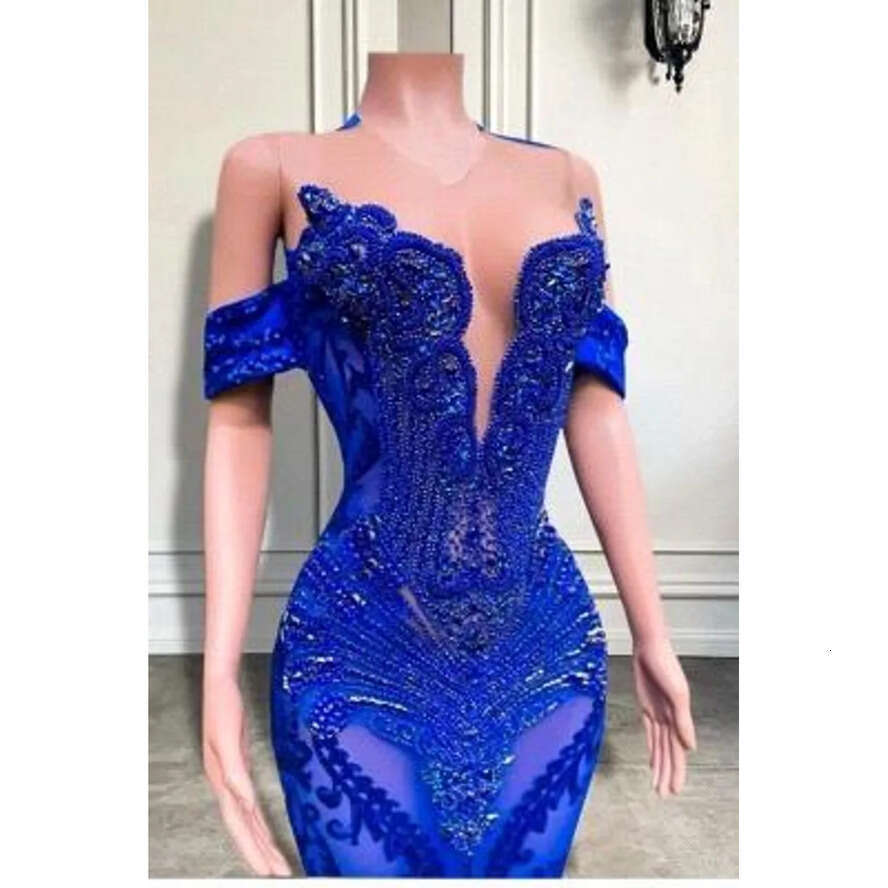 Blue Mermaid Royal Urious Prom Dresses Elegant Off Shoulder Lace Sequins Appliques Cascading Rose Wers Long Evening Gowns Formal Ocn Vestidos Bc18313