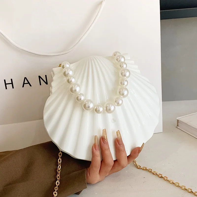 Evening Bags Shell Shape Women Clutch Bags Wedding Bridal Handbag Pearl Beaded Fashion Shell Chain Party Bags 241023