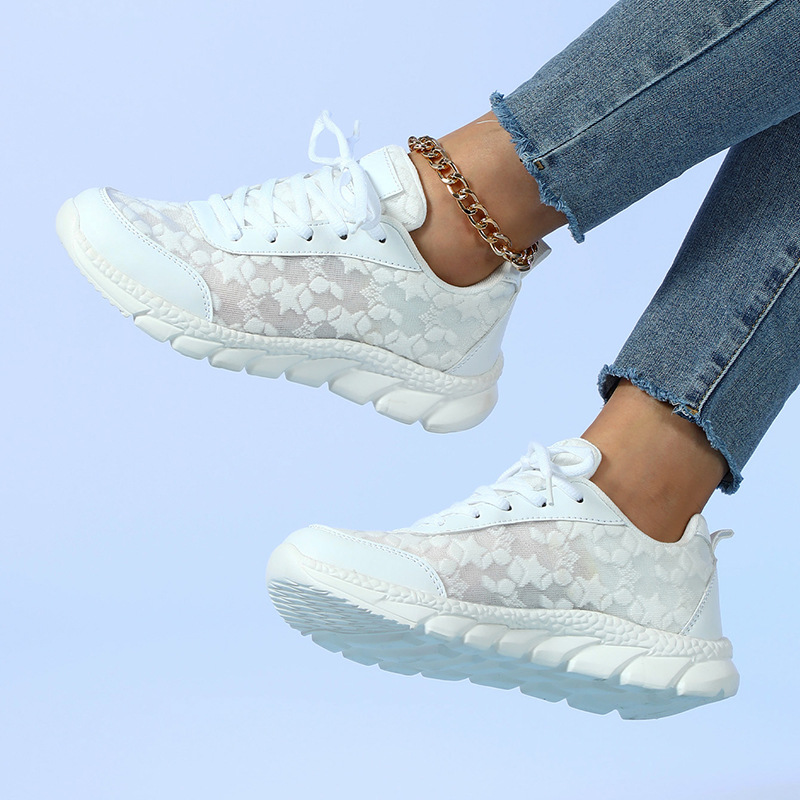 Cold adhesive shoes mesh surface breathable casual sports shoes soft sole comfortable outdoor running shoes fashion all match white shoes