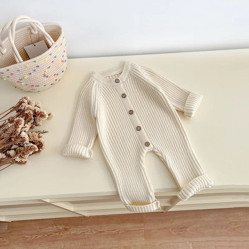 Autumn Borns Briefing One piece clothing for baby girls and boys knitted jumpsuit solid color baby boys jumpsuit thick knitted clothing 241022