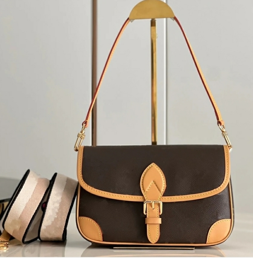 10A Mirror Quality Designer Women Shoulder Bag Diane Designer makeup case cross body bag Tote Bag leather shoulder bag Hobo bag handbag high quality purse AAA