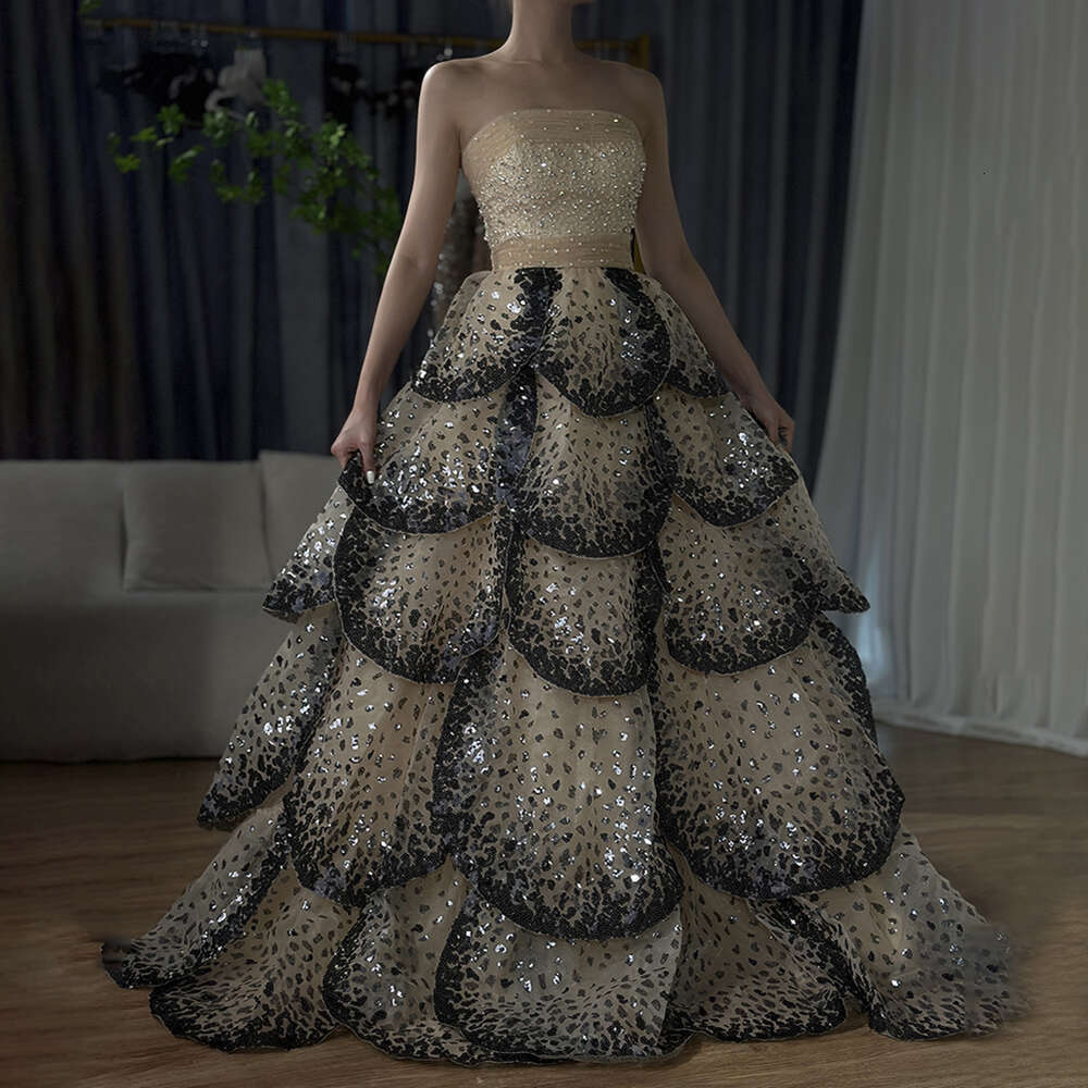 Serene Hill 2024 Black Nude Saudi Strapless Evening Dresses with Sparkly Sequin Tiered Ruffles for Formal Gowns LA72505A