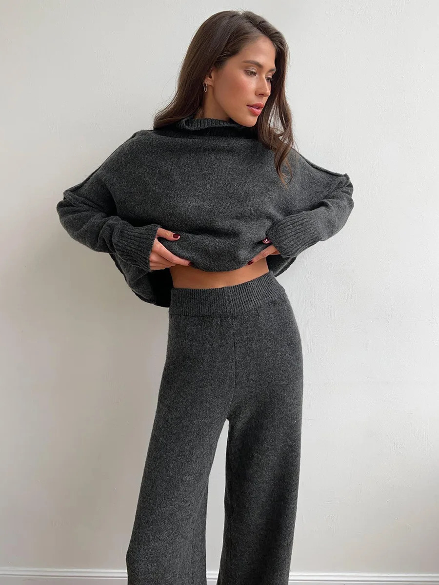 Autumn and winter casual knitted sweater two-piece set for women loose and fashionable turtle neck long sleeved zipper sweater straight pants set 2410