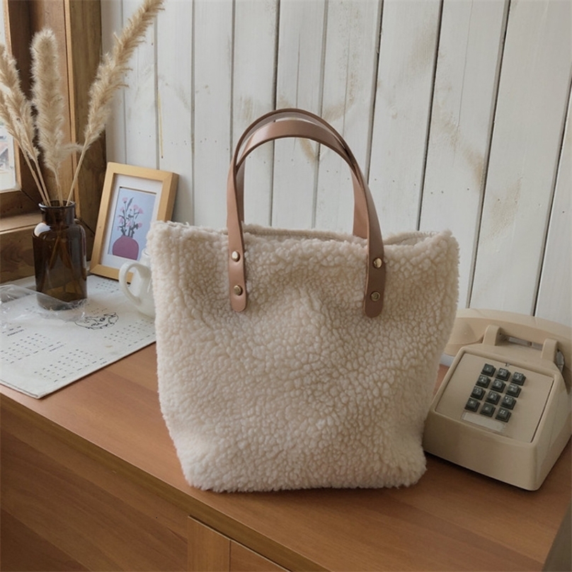 Womens sheepskin fabric shoulder bag canvas fluffy fur handbag large capacity shopping bag womens cute and exquisite school bag 241022