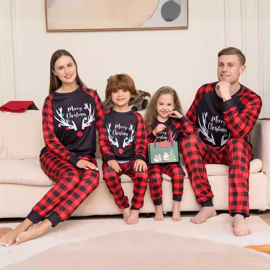 2024 Christmas home wear parent-child outfit Mom and Dad children family of four antler print plaid long-sleeved pajamas 2 setsXJ241008