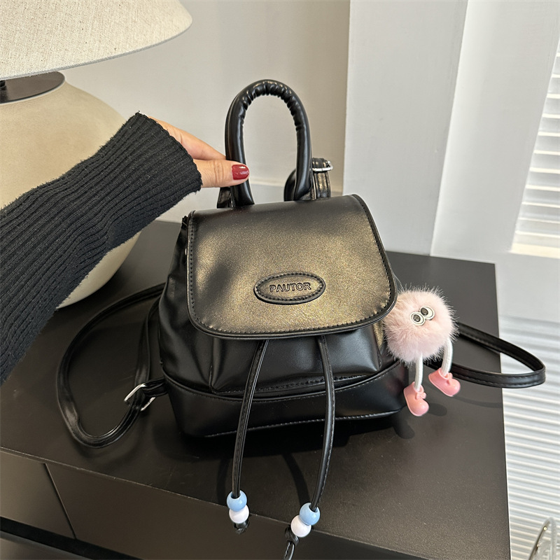 2025 Designer free designer 3 2024 shipping new ladies commuting texture handbag autumn winter versatile backpack leisure bag