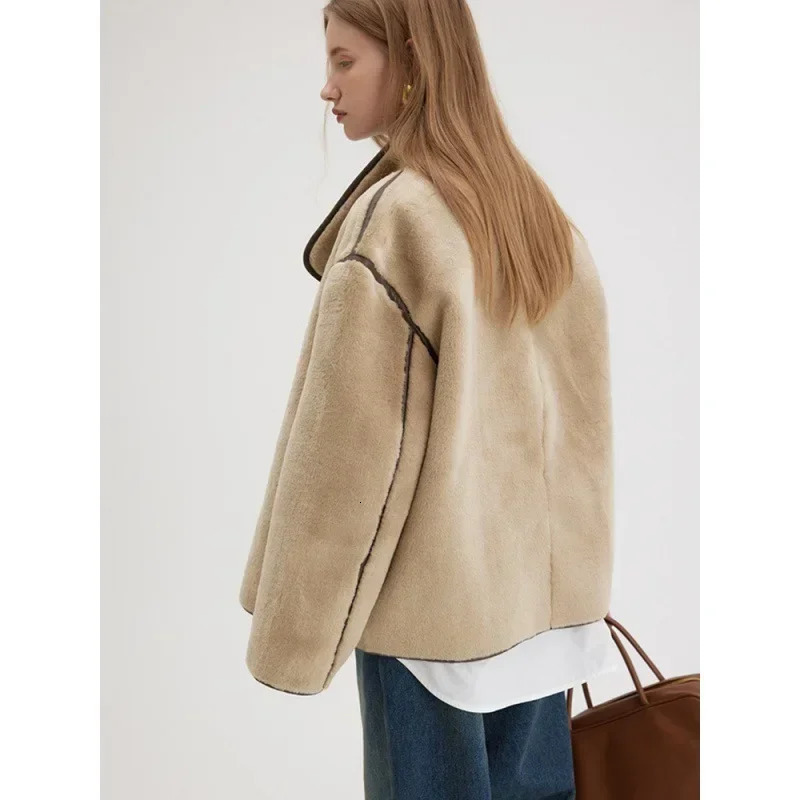 Winter womens artificial cashmere suede stand up collar jacket warm and loose color collision leather splicing warm top 241022